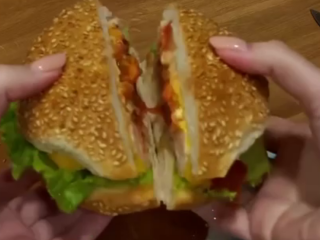 Бургеры-гнезда, кадр из видео