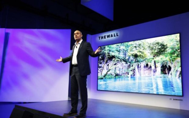 Samsung перетворила телевізор на стіну