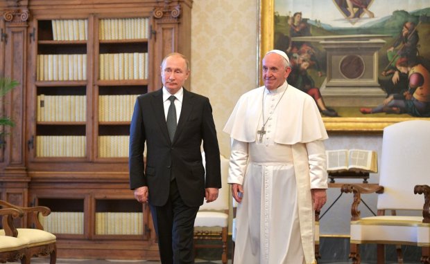 Папа Франциск відхрестився від Путіна: у Ватикані переконалися в брехливості Кремля