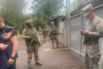Обшуки у військоматах. ФОто: Нацпоіліція