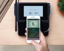 Стало известно, кто первым в Украине запустит Apple Pay