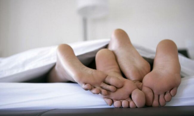 Еротичний гороскоп на 4 серпня: Раки, фрукти вам в допомогу