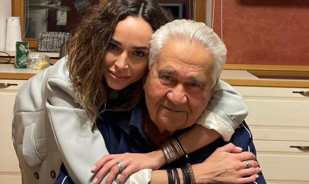 Маша Фокина с дедушкой, фото из Instagram