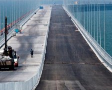 Окупанти відкриють скандальний Керченський міст, озвучені терміни
