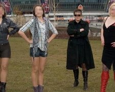 Проститутки в "ДНР" вынуждены снижать тарифы