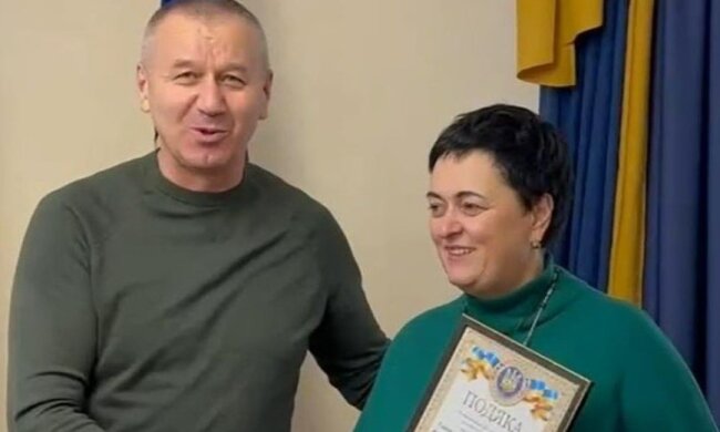 Начальниця "Королеви золотих овочерізок". Фото Twitter