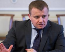 Столичная недвижимость и валютные капиталы: как зарабатывает отставной министр
