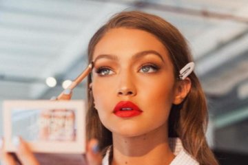 Ангел Victoria's Secret променяла подиум на боксерский ринг: фото
