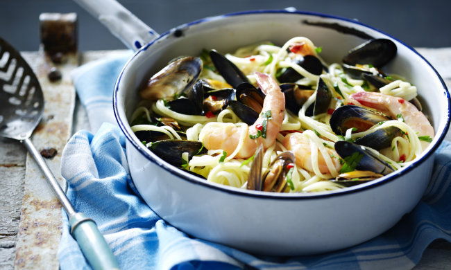 Смачний рецепт локшини з морепродуктами