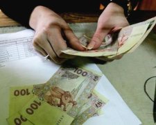 Очередная подачка украинцам: Кабмин надумал увеличить минималку