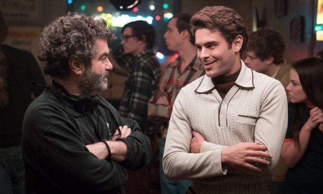 Зак Ефрон зіграє Теда Банді, чоловіка з привабливою зовнішністю, який зруйнував стереотипи про серійних маніяків