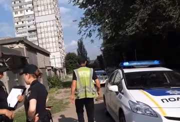 В Днепре труп седого мужчины нашли под окнами - устал от одиночества