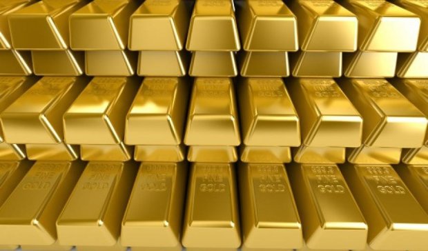  Нацбанк впервые с января увеличил запасы золота 