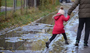 Київські вулиці залило річкою з нечистот