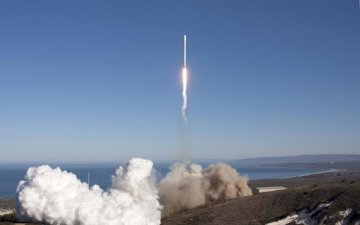 Ракета Маска в космосе: как Falcon 9 пронзила небо, видео