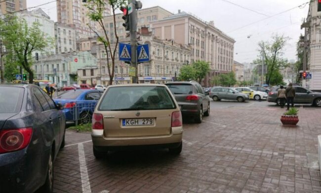 авто з іноземною реєстрацією