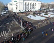 Дрон зазняв справжню кількість присутніх на похороні Гіві