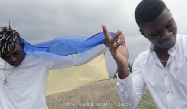 Нигериец из Луганска спел о любви к Украине (видео)