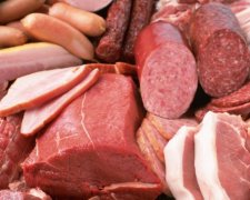 ВООЗ внесла оброблене м’ясо до списку канцерогенів