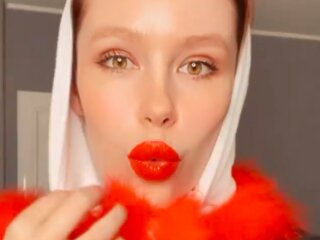 Соня Плакидюк, instagram.com/moi_sofism/