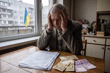 конфіскація квартири борги комунальні пенсіонер Київ