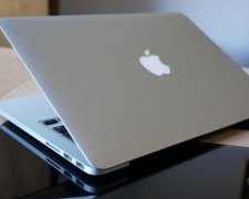 Мало не здасться: Apple створить ноутбук з двома дисплеями