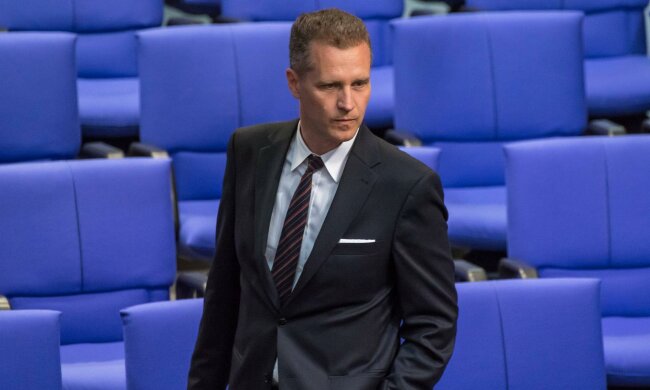 Депутат Бундестага: Так просто взять и закрыть два успешных украинских канала – не соответствует никаким европейским стандартам