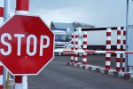 Військові повністю заблокували Донбас, в'їзд і виїзд заборонено, але є одна деталь