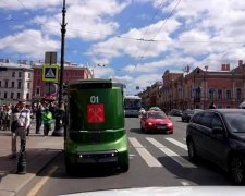 Російських маршрутників "прив'яжуть" повідком до їх автобусів