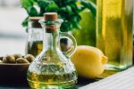 Оливкова олія та лимон