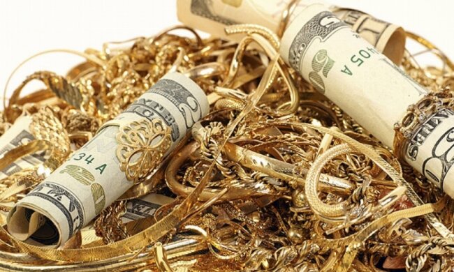 Злодій із прикрасами на 3 млн грн. застряг у заторі