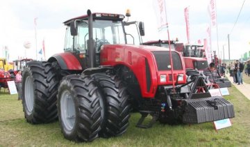 Українські аграрії пересядуть на осучаснені трактори  