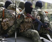 За межею: на Донбасі почався бунт проти бойовиків, путінські відморозки стріляють у мирних жителів