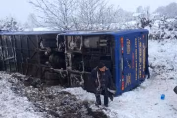 Переповнений автобус вилетів у кювет на Львівщині, багато постраждалих