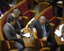 Небувалий випадок у стінах Ради: охорона оточила навіть вбиральню