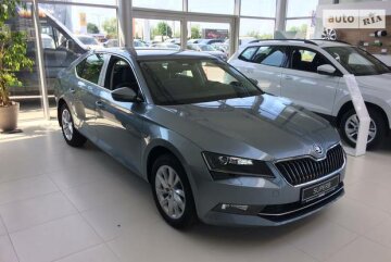 Skoda SuperB Style 1.8 TSI  - фото AUTORIA