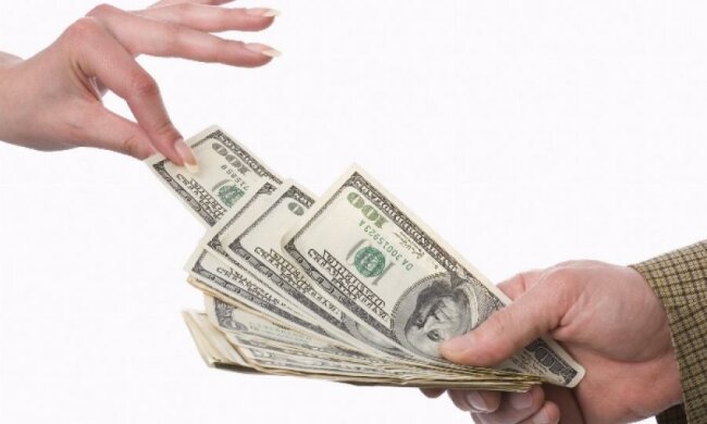 Кабмин вместо бизнеса начал "потрошить" население