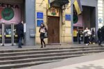 біля метро, Київ, скріншот з відео