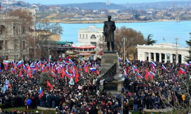 Каменный век: Путин отобрал у крымчан кредитки 