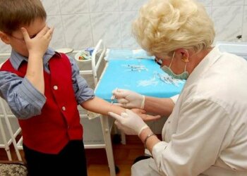 прививки детям во время карантина, фото: Укринформ