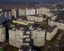 Киевляне жалуются на жизнь в спальных районах, без садиков и больниц - "Это гетто"