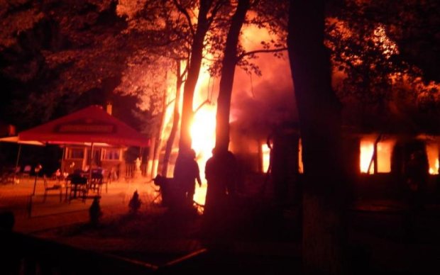 Крупный пожар уничтожил ресторан ветеранов АТО