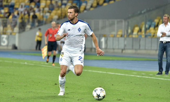 Лидеры Динамо протроллили судью, укравшего у киевлян гол