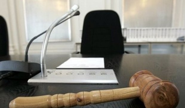 Яценюк вимагає набирати суддів за принципом поліції
