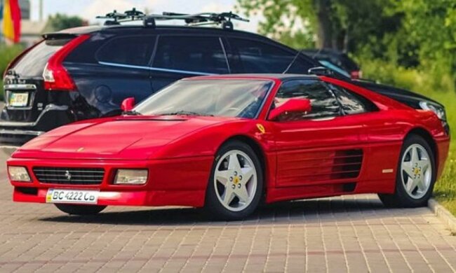 Единственная Ferrari 348 в Украине находится во Львове (Фото)
