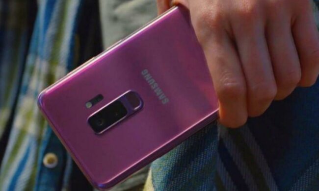 Samsung galaxy S10: в мережі показали перші живі фото