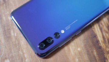 Huawei P30 позбудеться "мертвої зони" на дисплеї