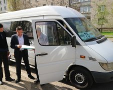 В Николаеве спортсмен проучил подорванного маршрутчика, обидевшего детей: жесткое видео