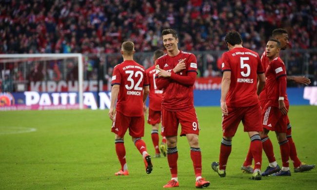 Баварія розгромила Вольфсбург з тенісним рахунком