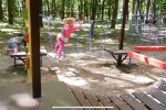 Дитячий майданчик, фото: скріншот з відео
